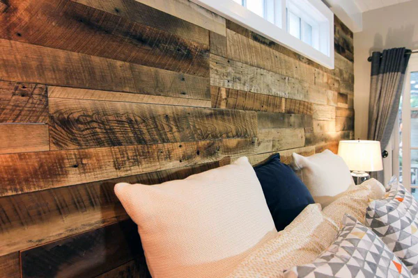 Timeless Appeal of Barnwood Shiplap